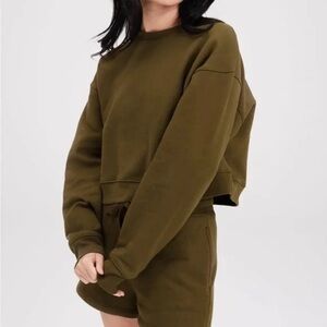 Girlfriend Collective Olive Classic Pullover Sweatshirt size Medium